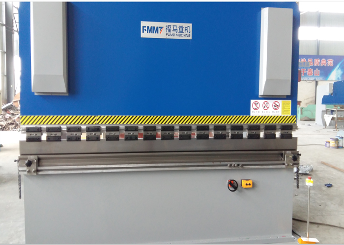 液壓板料折彎?rùn)C(jī)100T3200